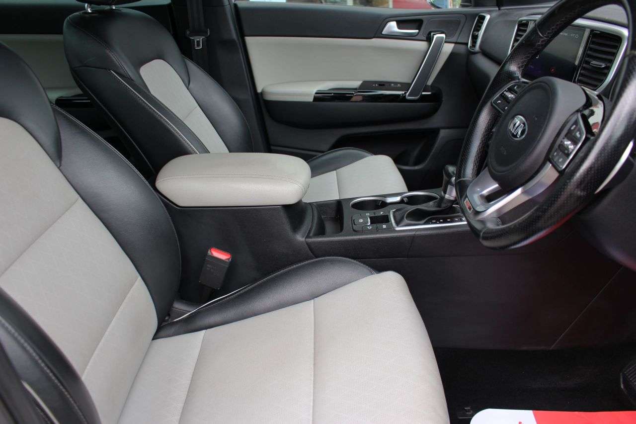 2021 KIA SPORTAGE 2021 KIA SPORTAGE