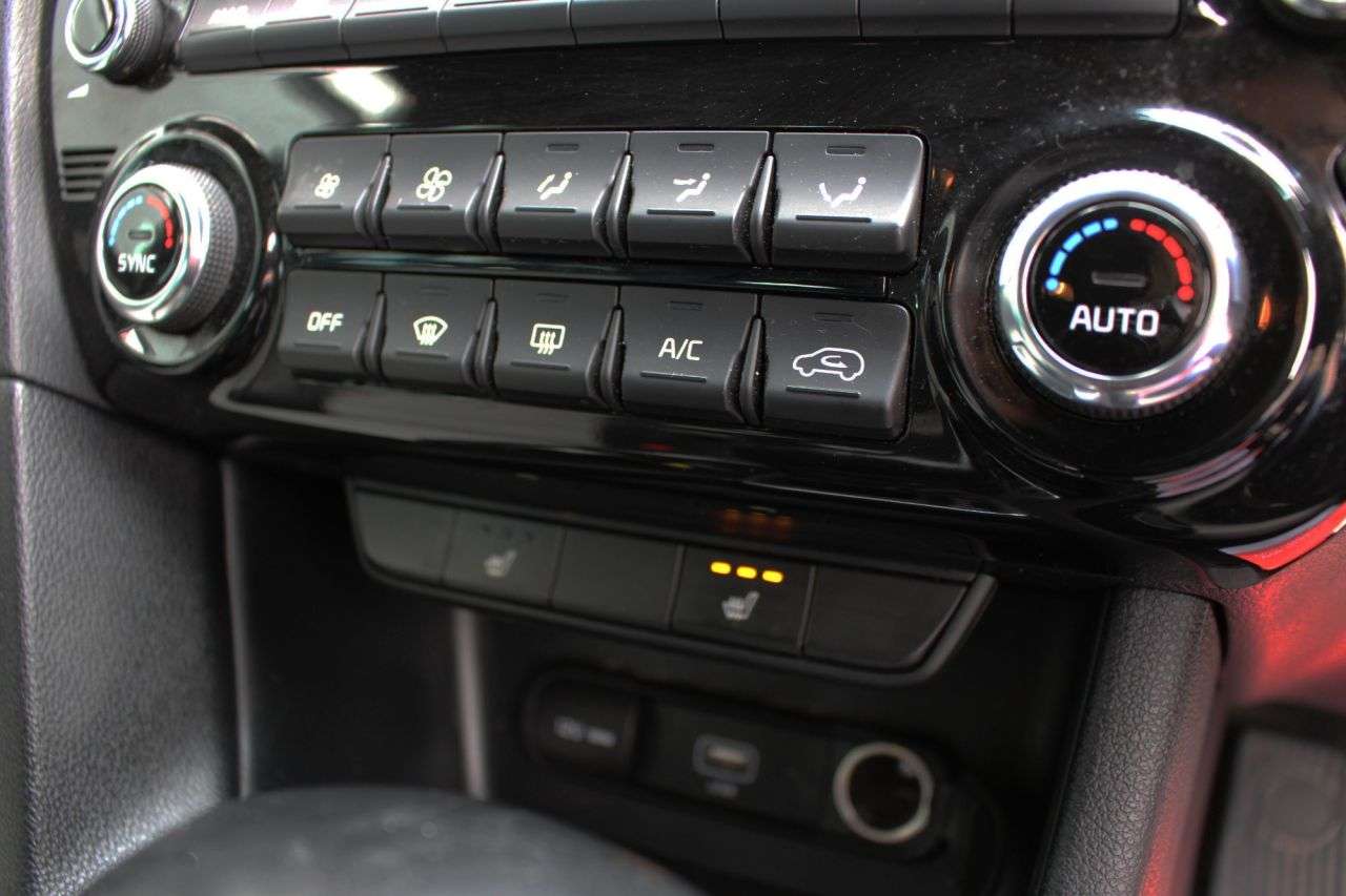 2021 KIA SPORTAGE 2021 KIA SPORTAGE