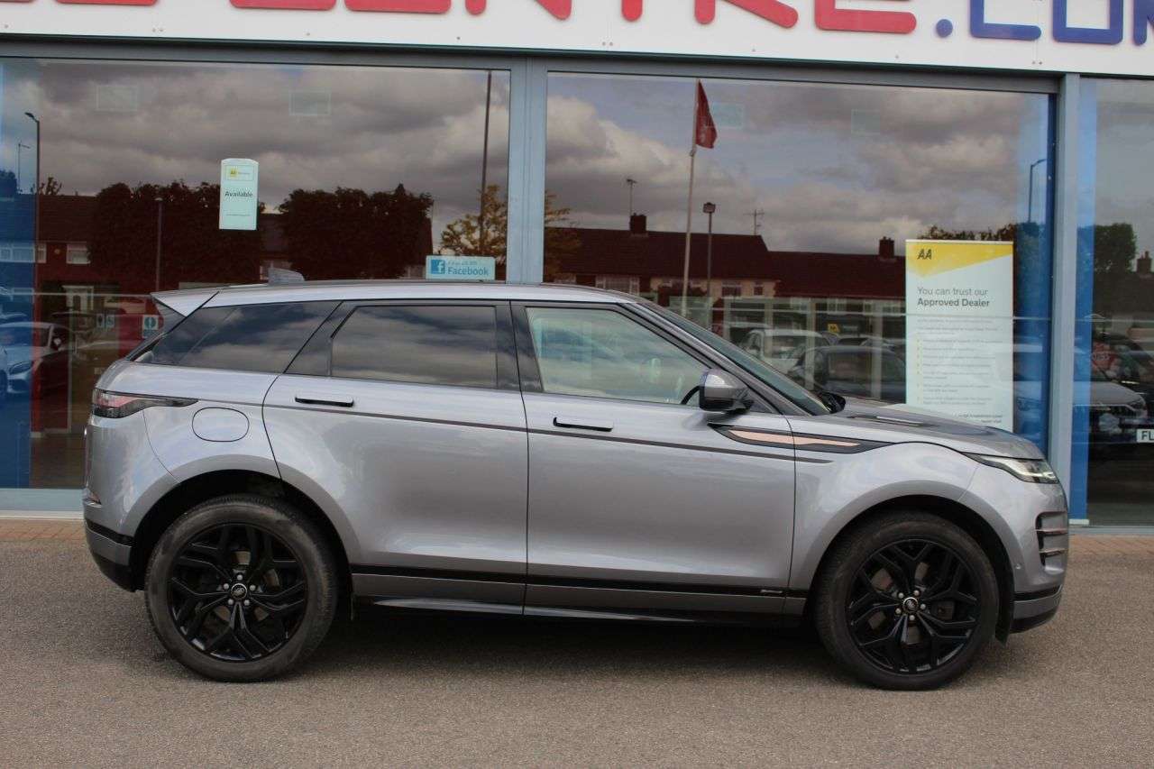 A 2019 LAND ROVER RANGE ROVER EVOQUE 2.0 D150 R-Dynamic SE SUV 5dr Diesel Auto 4WD Euro 6 (s/s) (150 ps) HTD/LTH A 2019 LAND ROVER RANGE ROVER EVOQUE 2.0 D150 R-Dynamic SE SUV 5dr Diesel Auto 4WD Euro 6 (s/s) (150 ps) HTD/LTH