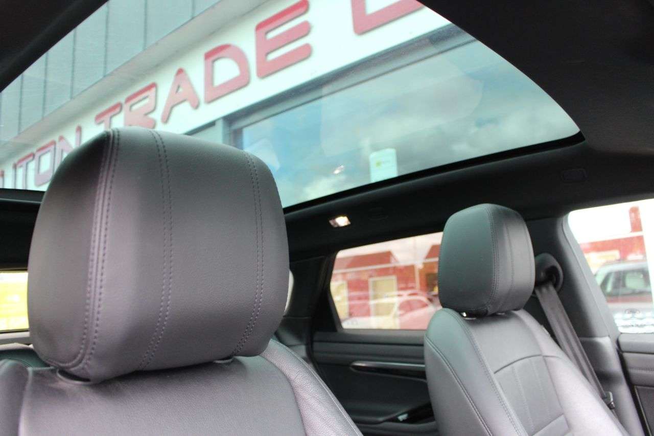 A 2019 LAND ROVER RANGE ROVER EVOQUE 2.0 D150 R-Dynamic SE SUV 5dr Diesel Auto 4WD Euro 6 (s/s) (150 ps) HTD/LTH A 2019 LAND ROVER RANGE ROVER EVOQUE 2.0 D150 R-Dynamic SE SUV 5dr Diesel Auto 4WD Euro 6 (s/s) (150 ps) HTD/LTH