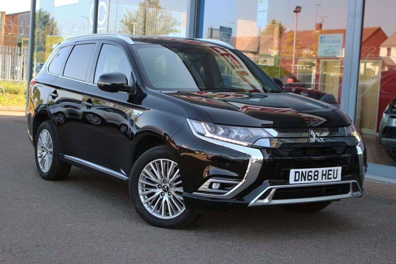 A 2018 MITSUBISHI OUTLANDER 2.4h TwinMotor 13.8kWh 4h SUV 5dr Petrol Plug-in Hybrid CVT 4WD Euro 6 (s/s A 2018 MITSUBISHI OUTLANDER 2.4h TwinMotor 13.8kWh 4h SUV 5dr Petrol Plug-in Hybrid CVT 4WD Euro 6 (s/s