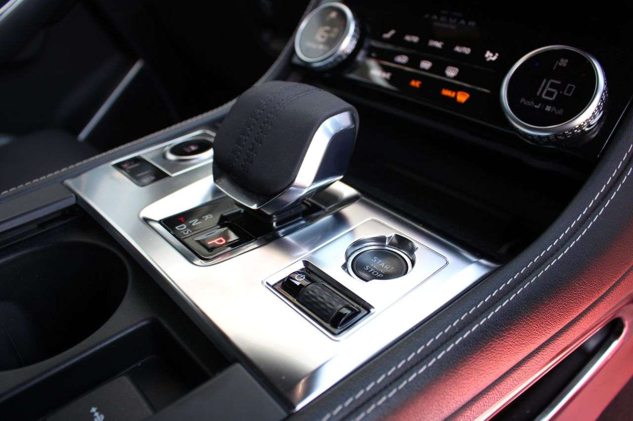 2021 JAGUAR F-PACE 2021 JAGUAR F-PACE