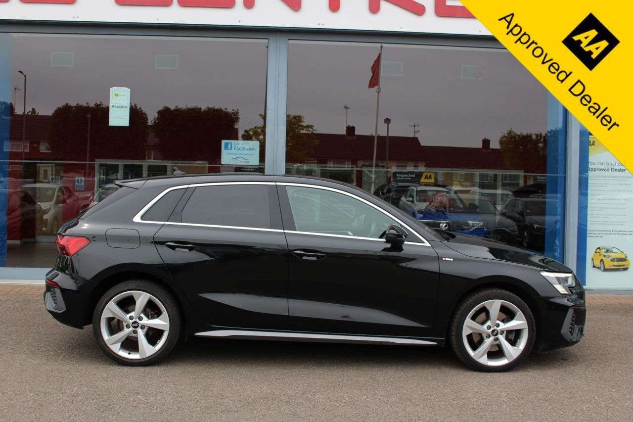 A 2020 AUDI A3 1.4 TFSIe 40 S line Sportback 5dr Petrol Plug-in Hybrid S Tronic Euro 6 (s/ A 2020 AUDI A3 1.4 TFSIe 40 S line Sportback 5dr Petrol Plug-in Hybrid S Tronic Euro 6 (s/