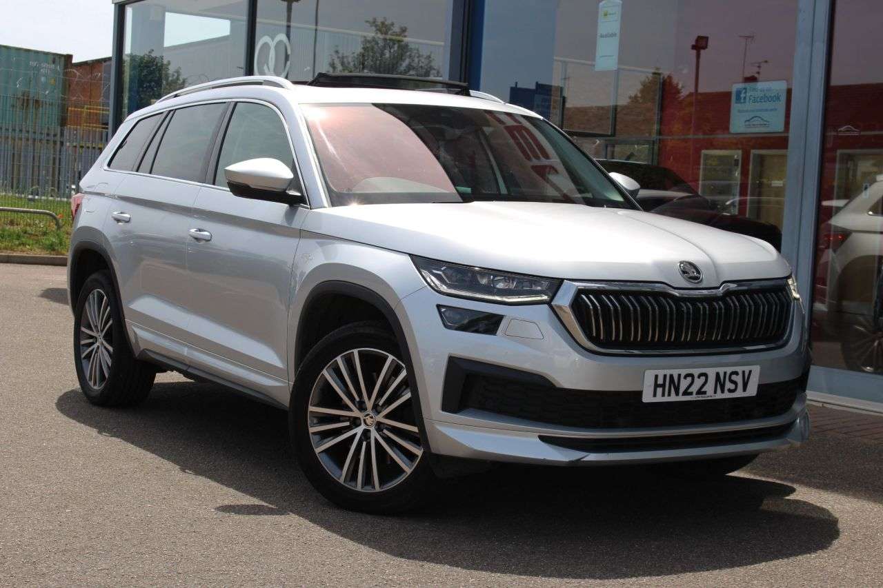 A 2022 SKODA KODIAQ 2.0 TDI Laurin & Klement SUV 5dr Diesel DSG 4WD Euro 6 (s/s) (7 Seat) (200 A 2022 SKODA KODIAQ 2.0 TDI Laurin & Klement SUV 5dr Diesel DSG 4WD Euro 6 (s/s) (7 Seat) (200