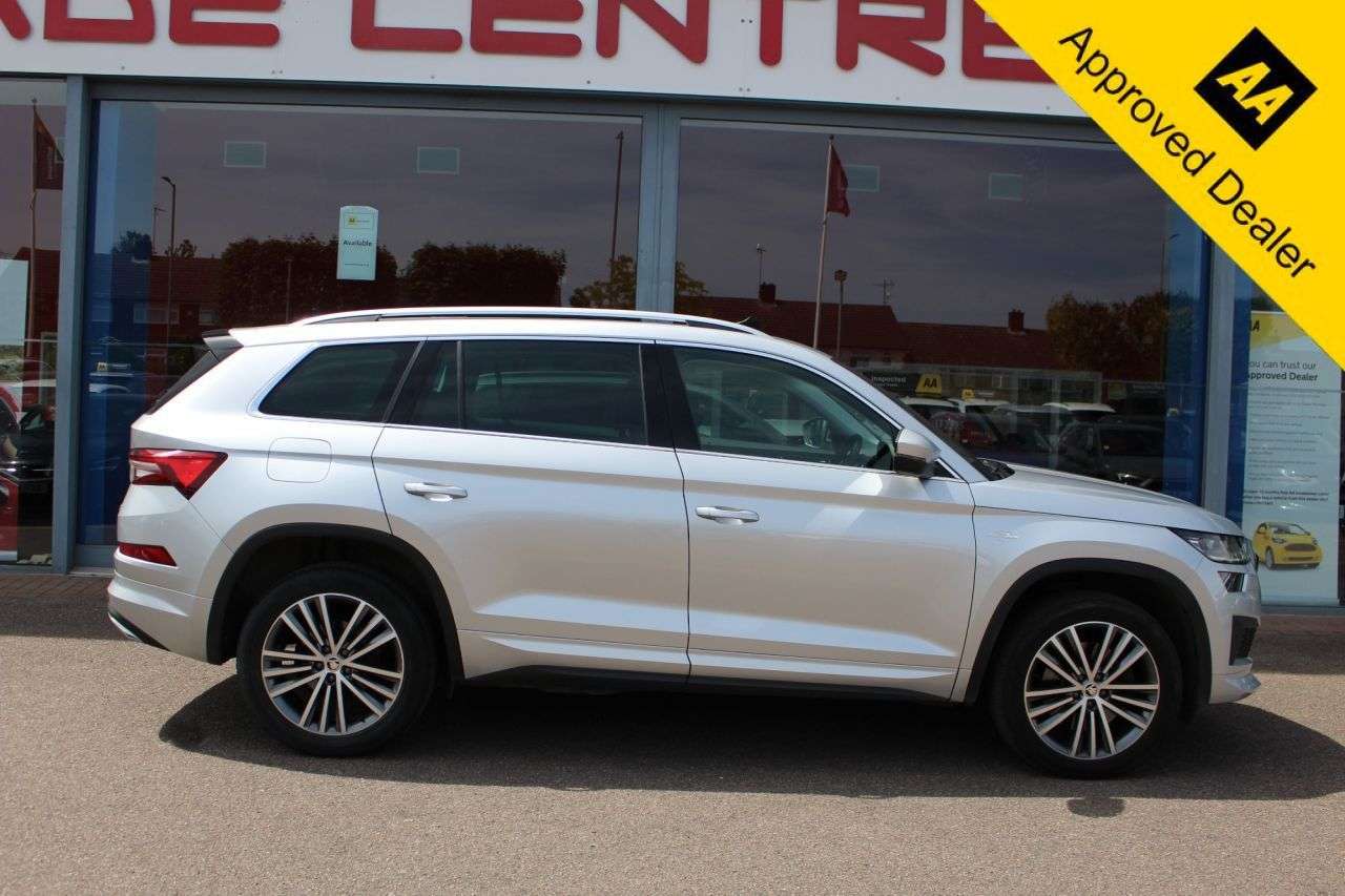 A 2022 SKODA KODIAQ 2.0 TDI Laurin & Klement SUV 5dr Diesel DSG 4WD Euro 6 (s/s) (7 Seat) (200 A 2022 SKODA KODIAQ 2.0 TDI Laurin & Klement SUV 5dr Diesel DSG 4WD Euro 6 (s/s) (7 Seat) (200