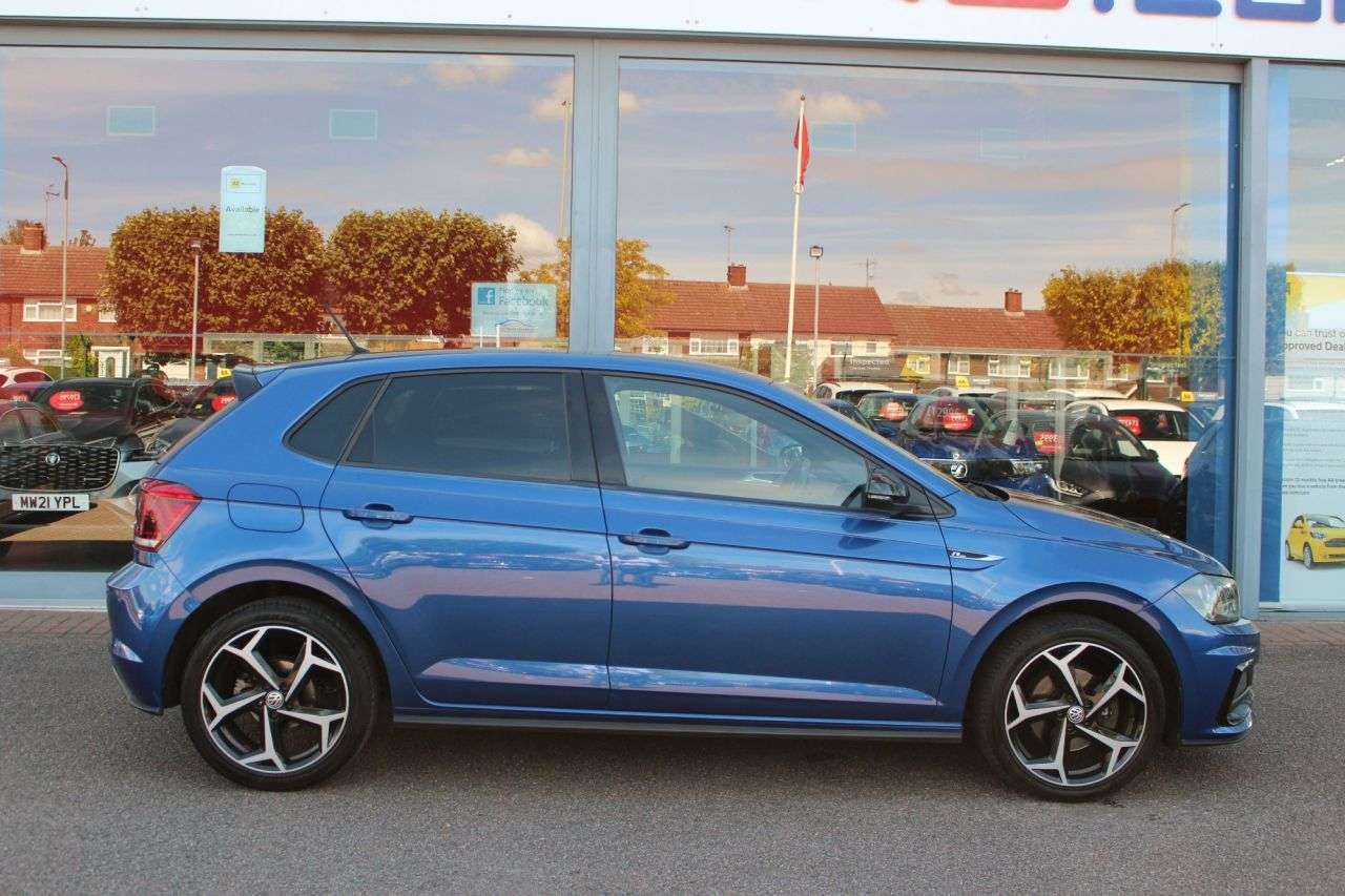 A 2020 VOLKSWAGEN POLO 1.0 TSI R-Line Hatchback 5dr Petrol DSG Euro 6 (s/s) (110 ps) 17" ALLOYS, B A 2020 VOLKSWAGEN POLO 1.0 TSI R-Line Hatchback 5dr Petrol DSG Euro 6 (s/s) (110 ps) 17" ALLOYS, B