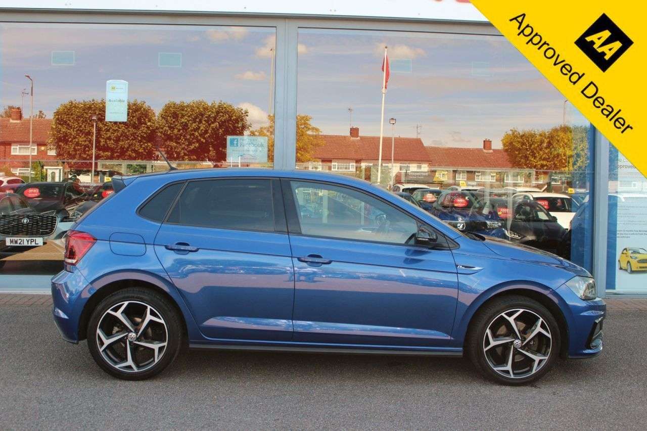 A 2020 VOLKSWAGEN POLO 1.0 TSI R-Line Hatchback 5dr Petrol DSG Euro 6 (s/s) (110 ps) 17" ALLOYS, B A 2020 VOLKSWAGEN POLO 1.0 TSI R-Line Hatchback 5dr Petrol DSG Euro 6 (s/s) (110 ps) 17" ALLOYS, B