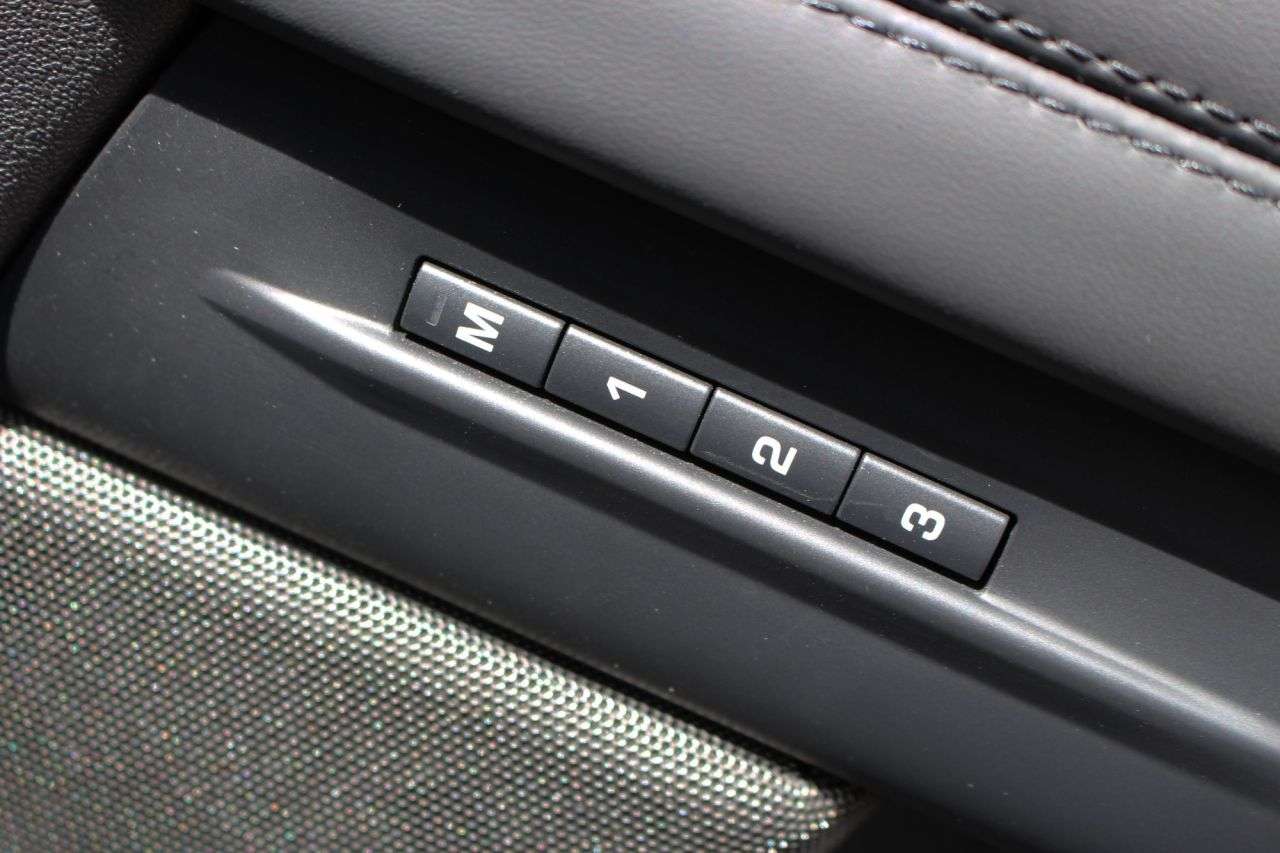 2021 LAND ROVER RANGE ROVER EVOQUE 2021 LAND ROVER RANGE ROVER EVOQUE