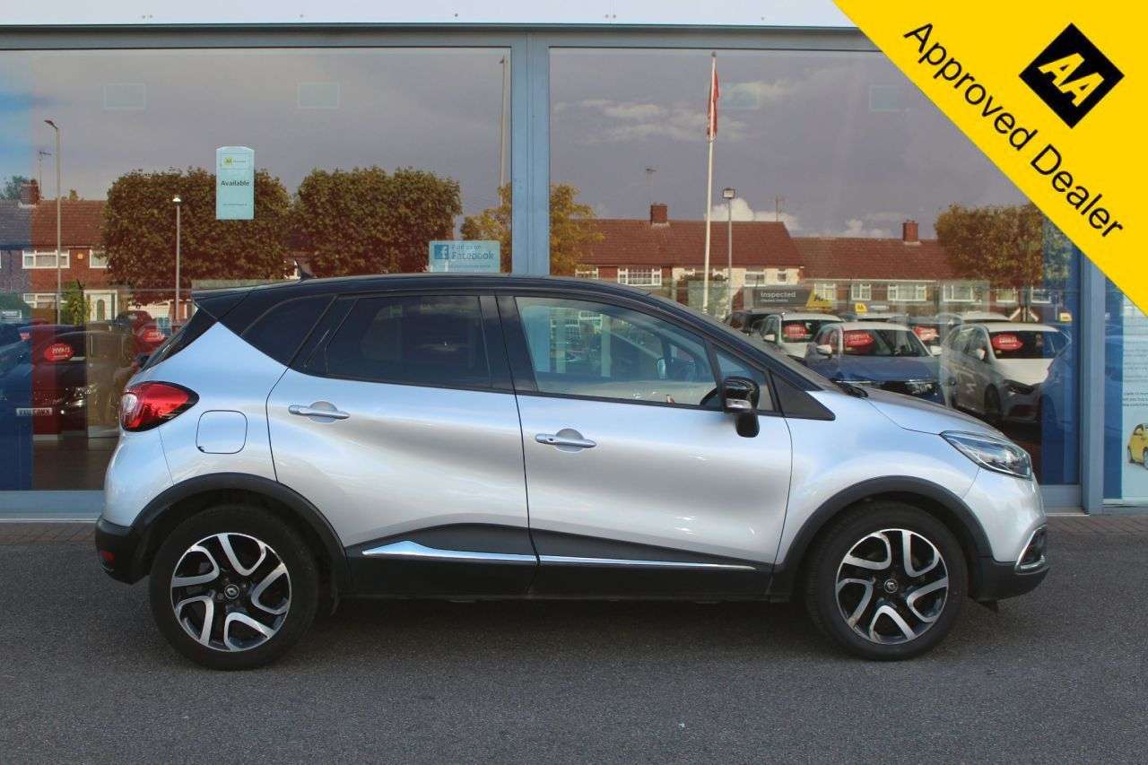 A 2016 RENAULT CAPTUR 1.5 dCi ENERGY Dynamique S Nav SUV 5dr Diesel Manual Euro 6 (s/s) (90 ps) £ A 2016 RENAULT CAPTUR 1.5 dCi ENERGY Dynamique S Nav SUV 5dr Diesel Manual Euro 6 (s/s) (90 ps) £
