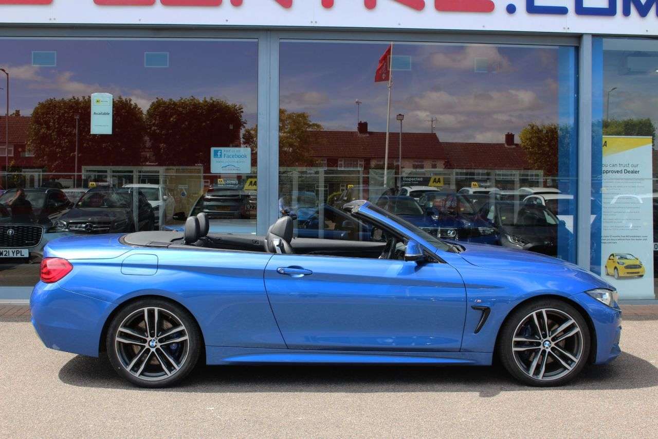 A 2019 BMW 4 SERIES 2.0 420i GPF M Sport Convertible 2dr Petrol Auto Euro 6 (s/s) (184 ps) PRO A 2019 BMW 4 SERIES 2.0 420i GPF M Sport Convertible 2dr Petrol Auto Euro 6 (s/s) (184 ps) PRO