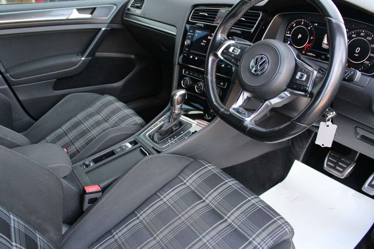 2018 VOLKSWAGEN GOLF 2018 VOLKSWAGEN GOLF