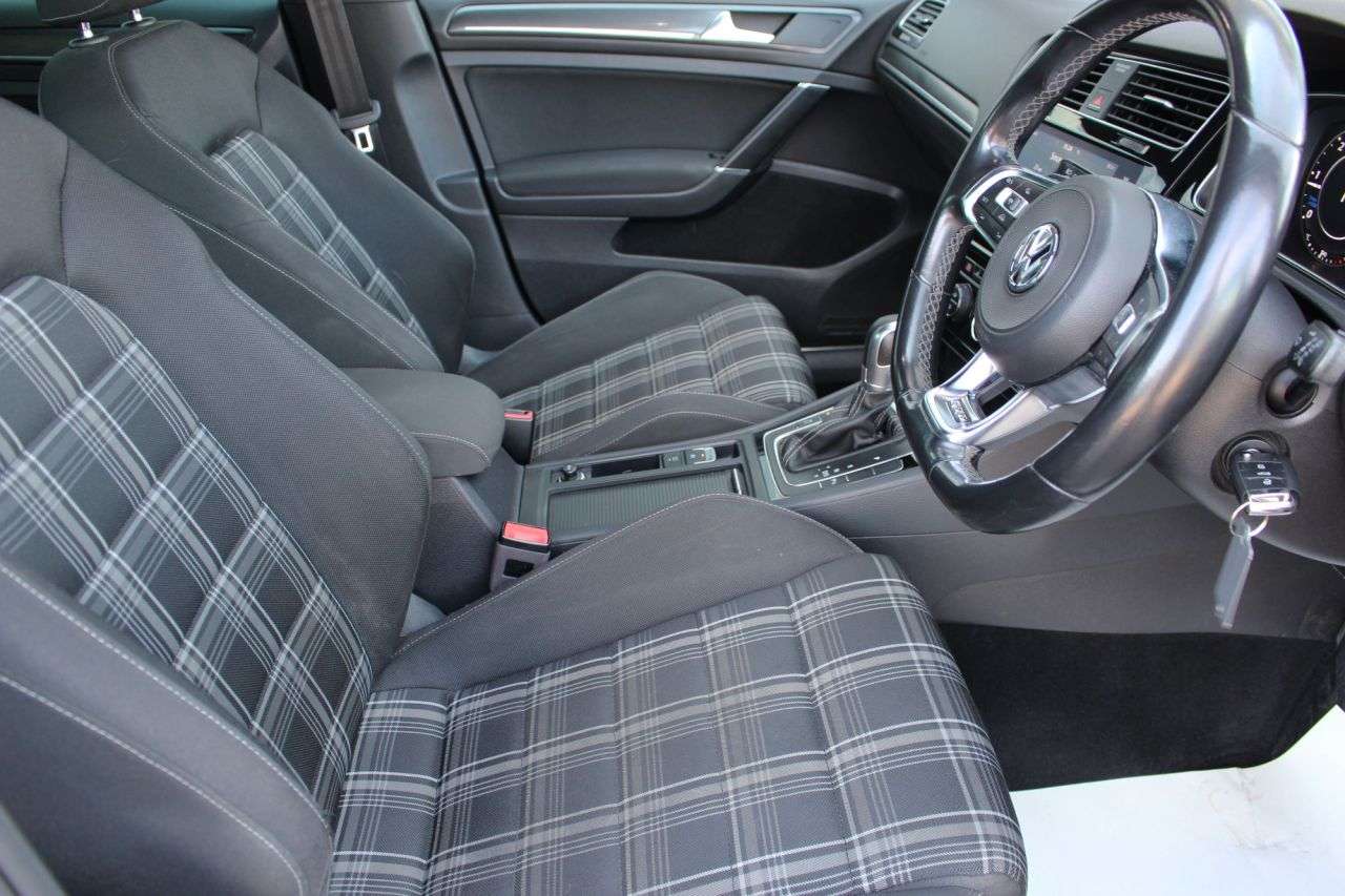 2018 VOLKSWAGEN GOLF 2018 VOLKSWAGEN GOLF