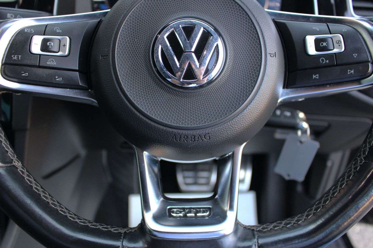 2018 VOLKSWAGEN GOLF 2018 VOLKSWAGEN GOLF