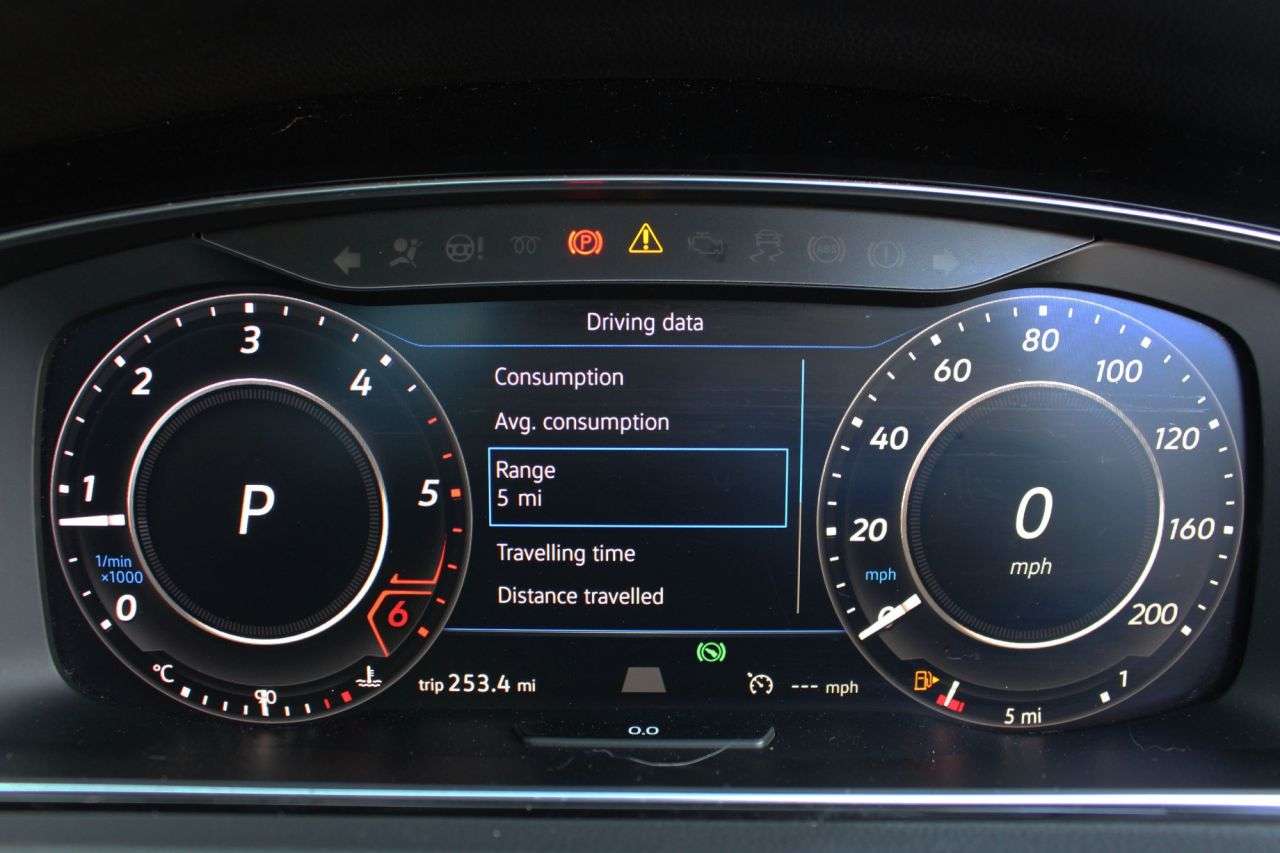 2018 VOLKSWAGEN GOLF 2018 VOLKSWAGEN GOLF