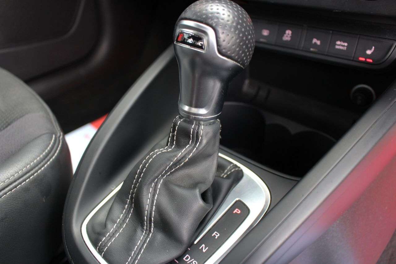 2015 AUDI A1 2015 AUDI A1
