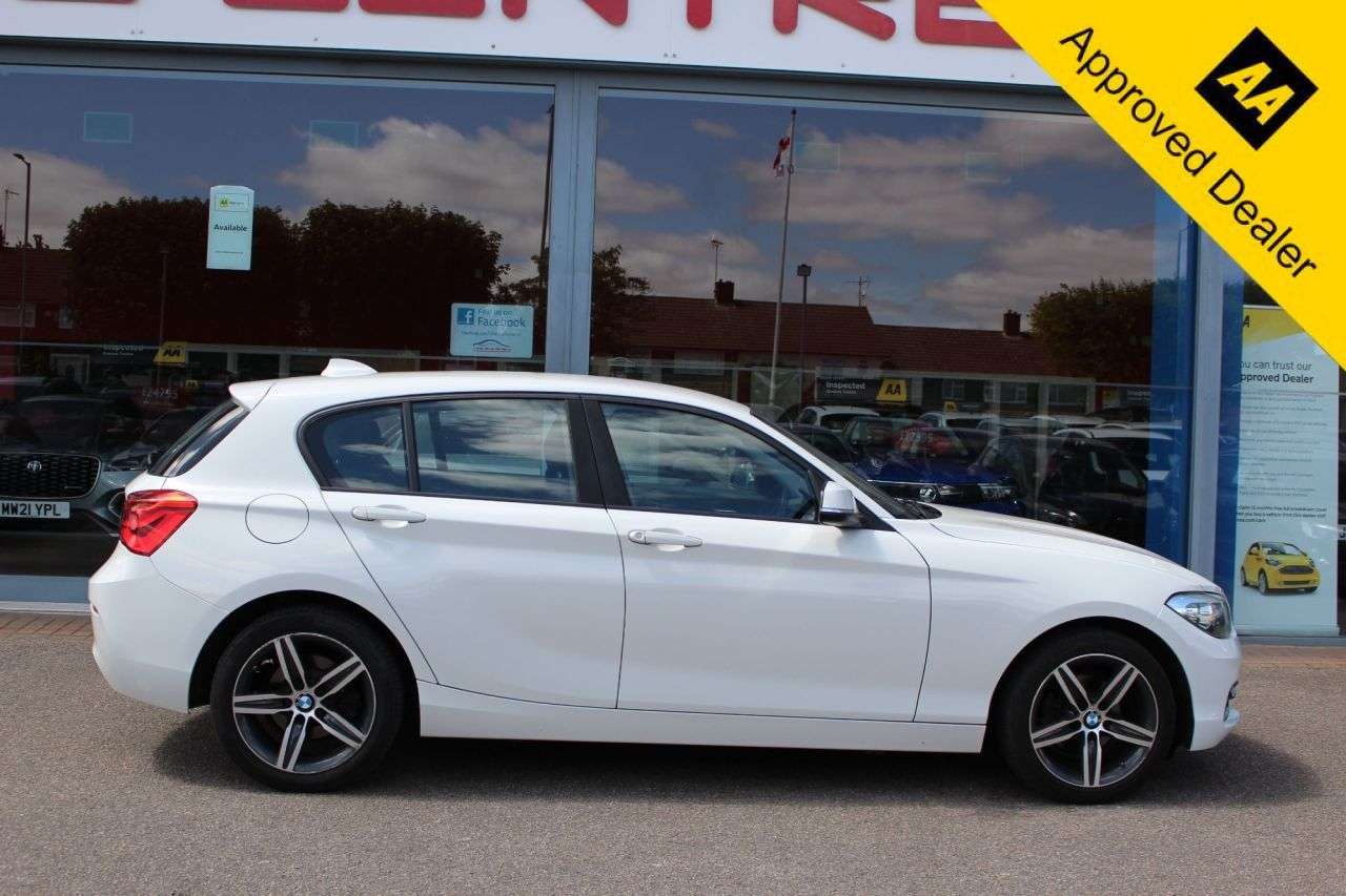 A 2019 BMW 1 SERIES 2.0 118d Sport Hatchback 5dr Diesel Manual Euro 6 (s/s) (150 ps) P/SENSORS, A 2019 BMW 1 SERIES 2.0 118d Sport Hatchback 5dr Diesel Manual Euro 6 (s/s) (150 ps) P/SENSORS,