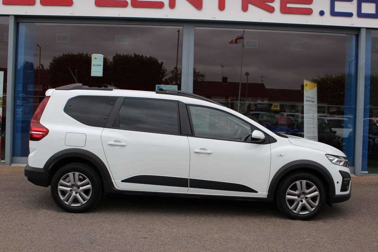 A 2022 DACIA JOGGER 1.0 TCe Comfort MPV 5dr Petrol Manual Euro 6 (s/s) (110 ps) CRUISE, P/SENSO A 2022 DACIA JOGGER 1.0 TCe Comfort MPV 5dr Petrol Manual Euro 6 (s/s) (110 ps) CRUISE, P/SENSO