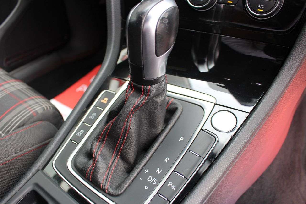 2020 VOLKSWAGEN GOLF 2020 VOLKSWAGEN GOLF