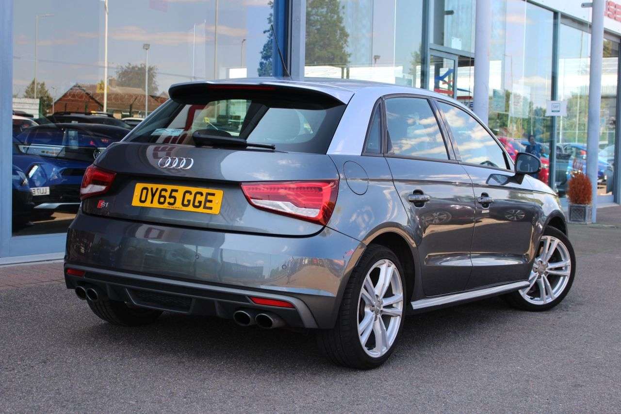 2015 AUDI S1 2015 AUDI S1