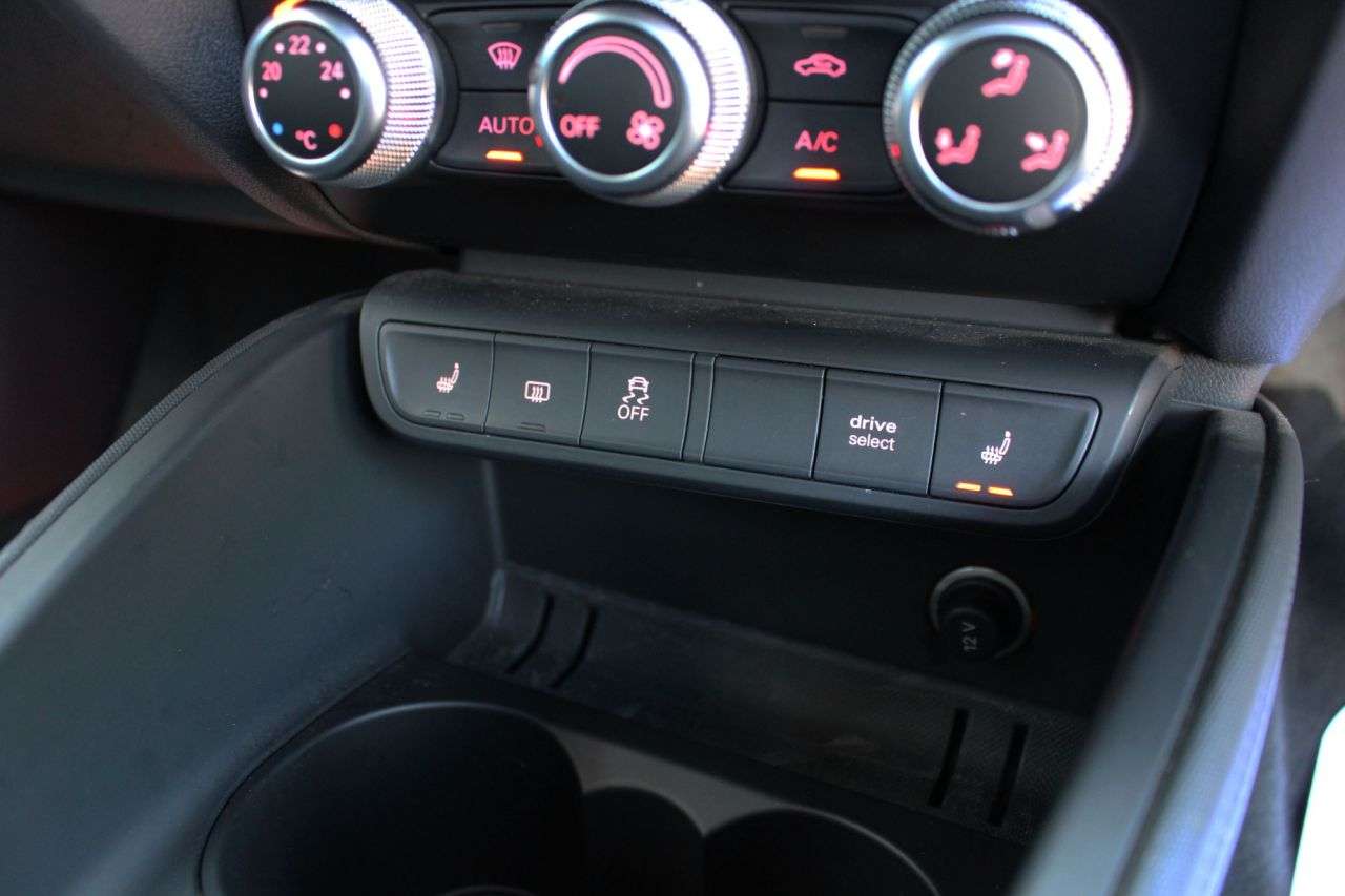 2015 AUDI S1 2015 AUDI S1