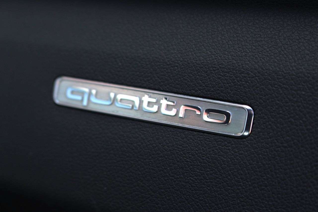 2015 AUDI S1 2015 AUDI S1