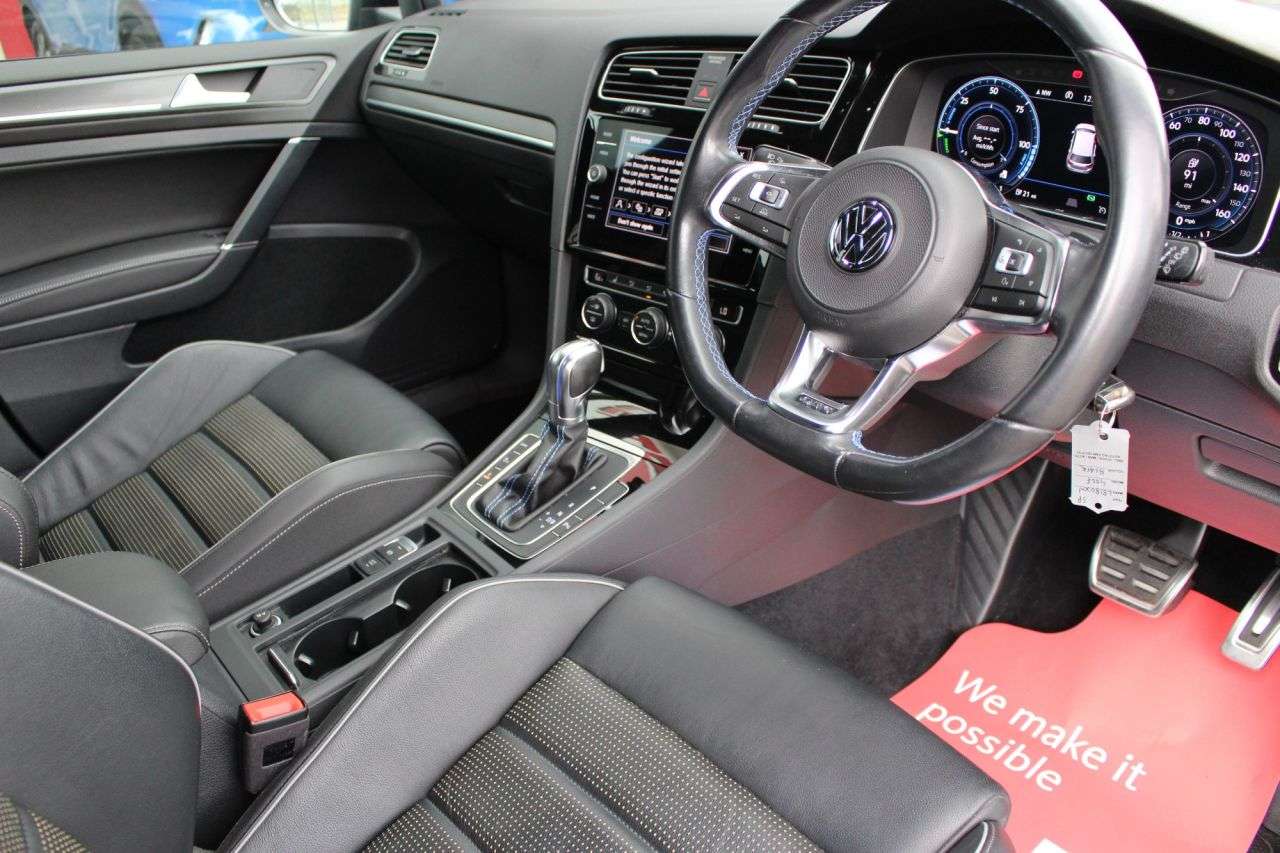 A 2018 VOLKSWAGEN GOLF 1.4 TSI 8.7kWh GTE Advance Hatchback 5dr Petrol Plug-in Hybrid DSG Euro 6 ( A 2018 VOLKSWAGEN GOLF 1.4 TSI 8.7kWh GTE Advance Hatchback 5dr Petrol Plug-in Hybrid DSG Euro 6 (