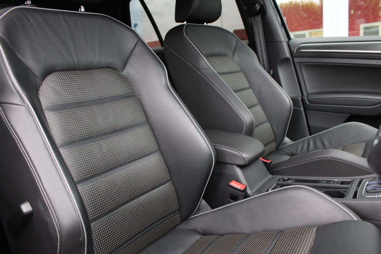2018 VOLKSWAGEN GOLF 2018 VOLKSWAGEN GOLF