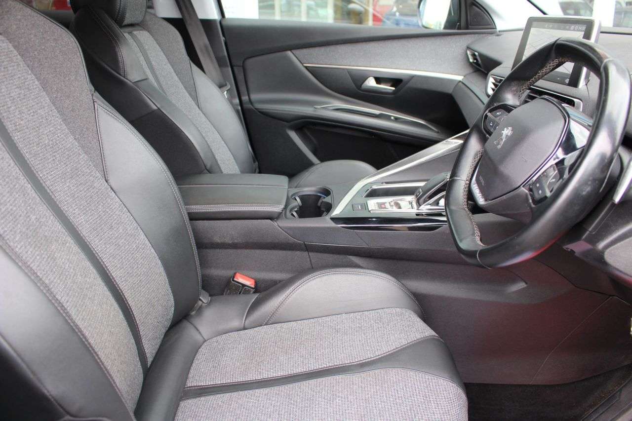 2020 PEUGEOT 3008 2020 PEUGEOT 3008
