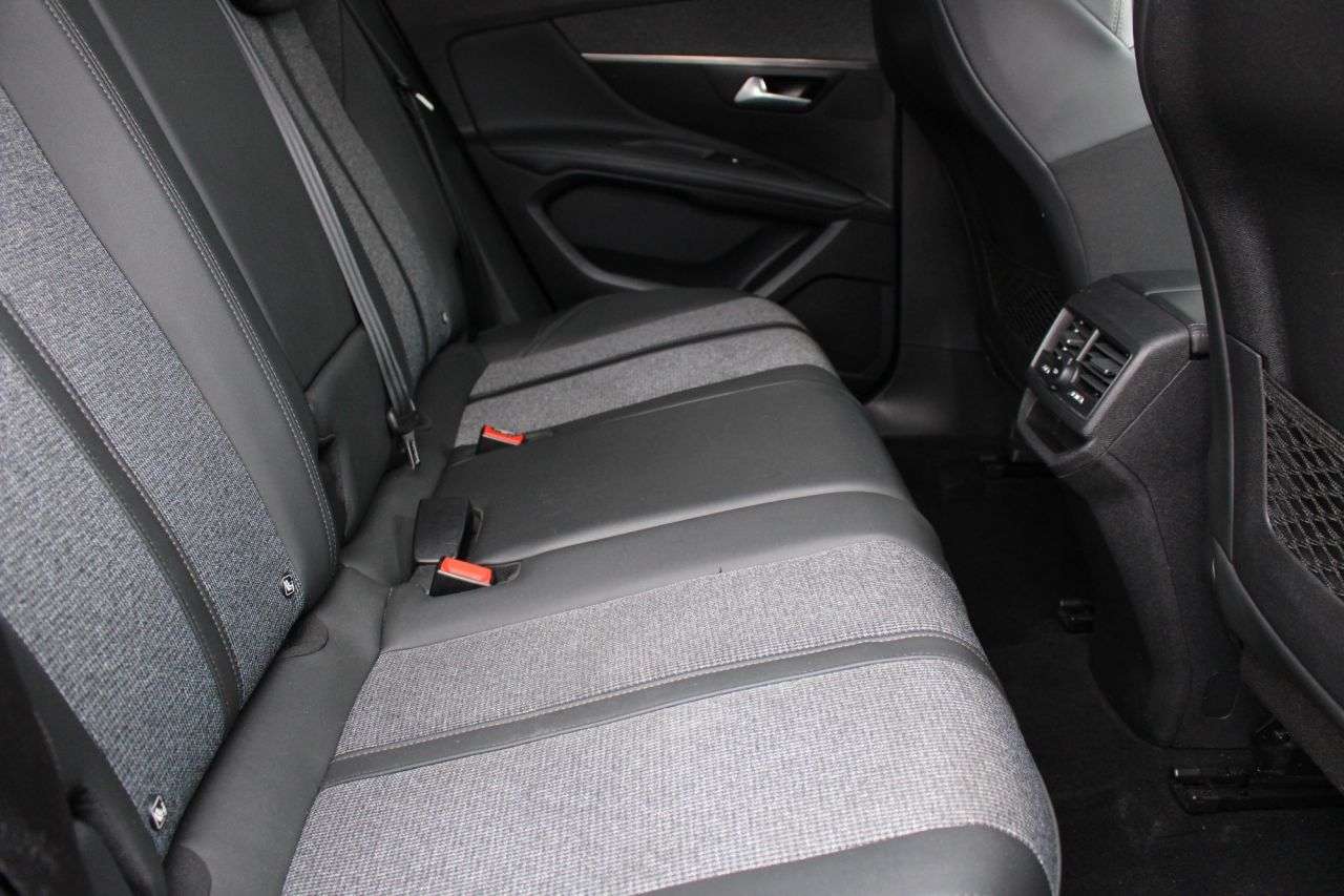 2020 PEUGEOT 3008 2020 PEUGEOT 3008