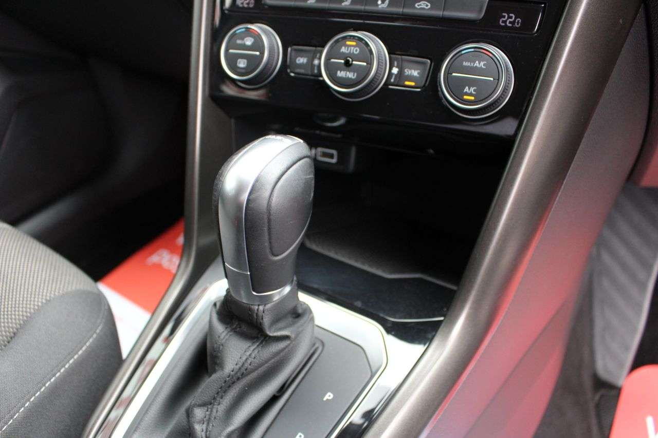 2018 VOLKSWAGEN T-ROC 2018 VOLKSWAGEN T-ROC