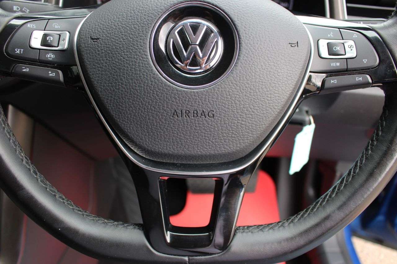 2018 VOLKSWAGEN T-ROC 2018 VOLKSWAGEN T-ROC