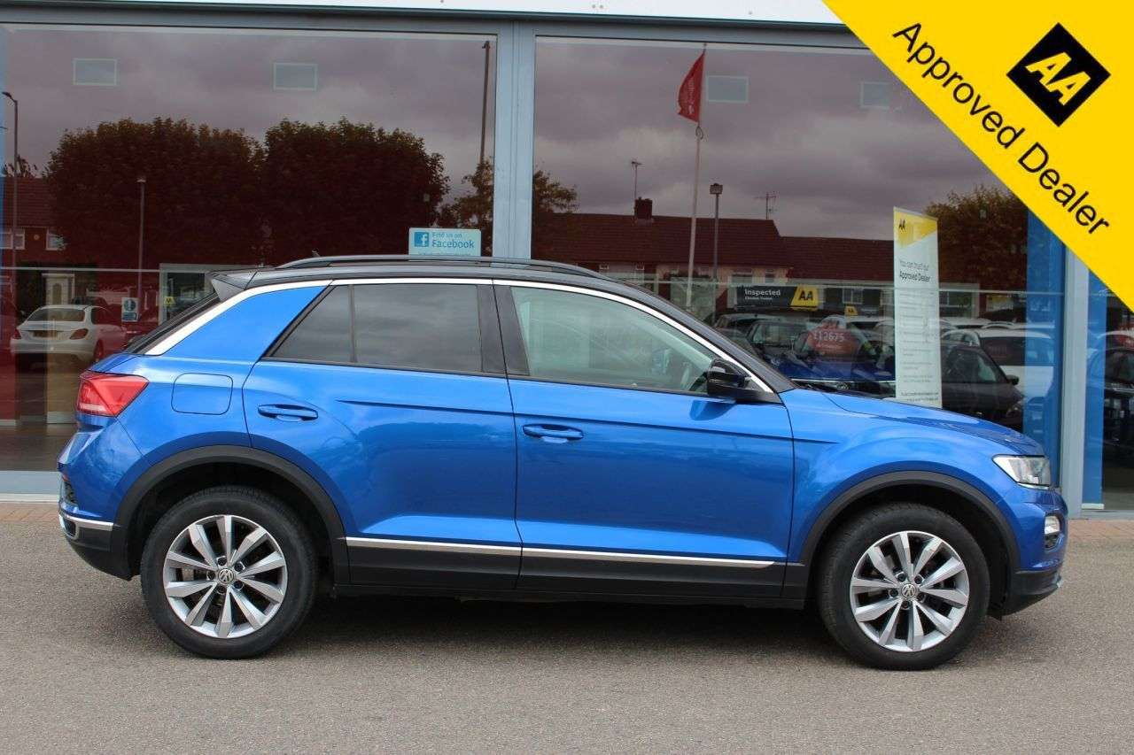 A 2018 VOLKSWAGEN T-ROC 1.5 TSI GPF EVO Design SUV 5dr Petrol DSG Euro 6 (s/s) (150 ps) P/SENSORS, A 2018 VOLKSWAGEN T-ROC 1.5 TSI GPF EVO Design SUV 5dr Petrol DSG Euro 6 (s/s) (150 ps) P/SENSORS,