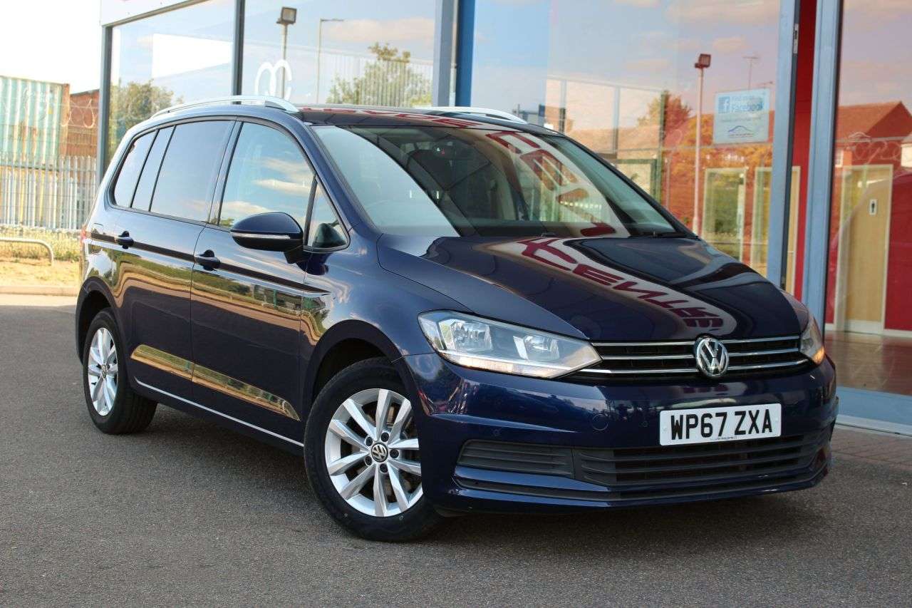 A 2017 VOLKSWAGEN TOURAN 1.6 TDI SE MPV 5dr Diesel DSG Euro 6 (s/s) (115 ps) 16" ALLOYS, BLUETOOTH, A 2017 VOLKSWAGEN TOURAN 1.6 TDI SE MPV 5dr Diesel DSG Euro 6 (s/s) (115 ps) 16" ALLOYS, BLUETOOTH,