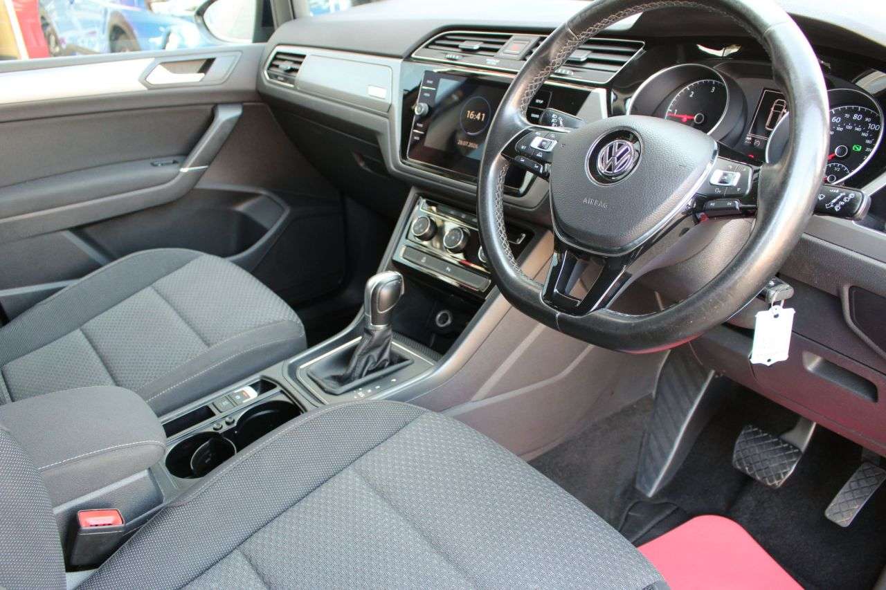 2017 VOLKSWAGEN TOURAN 2017 VOLKSWAGEN TOURAN