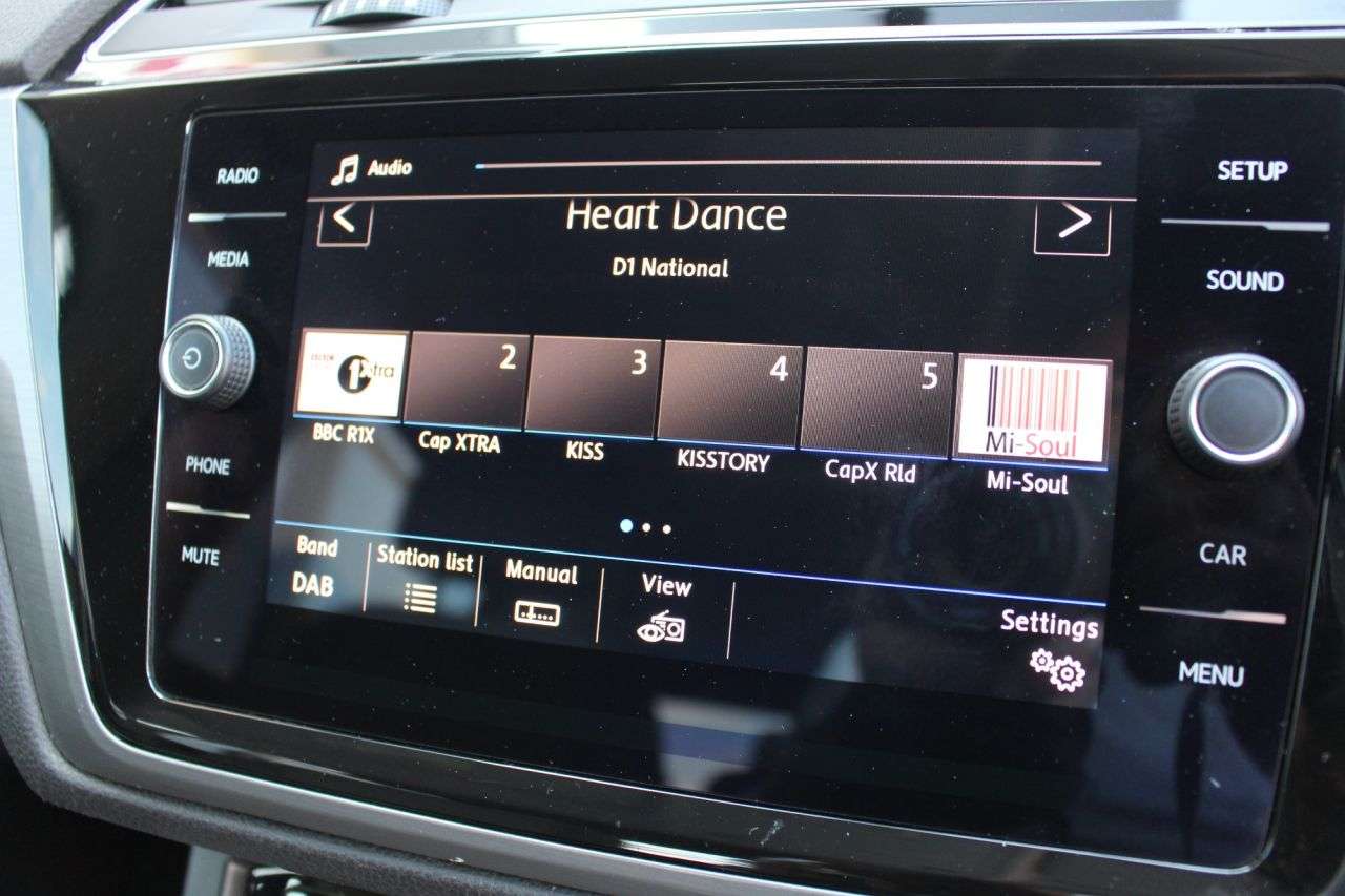2017 VOLKSWAGEN TOURAN 2017 VOLKSWAGEN TOURAN