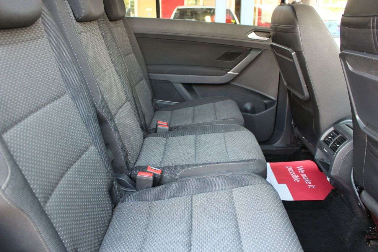 2017 VOLKSWAGEN TOURAN 2017 VOLKSWAGEN TOURAN