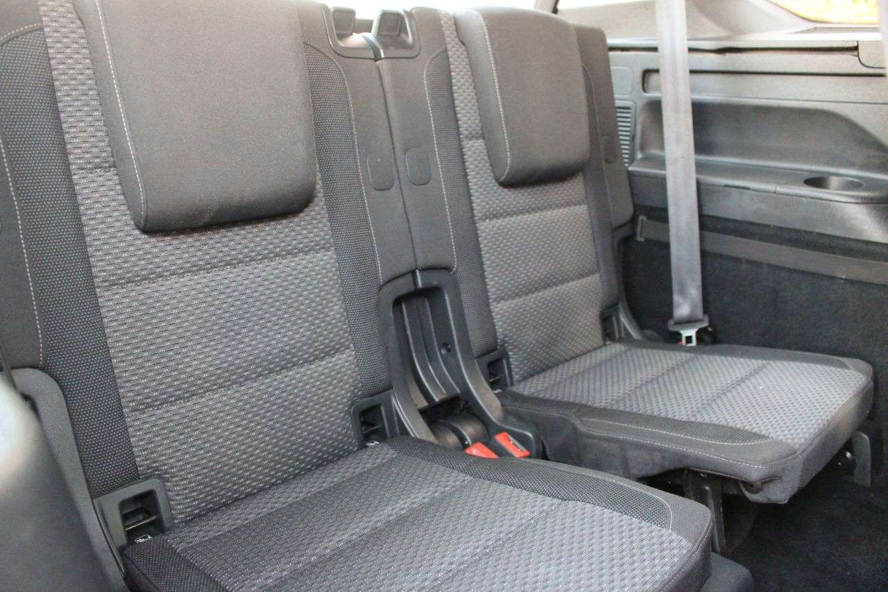 2017 VOLKSWAGEN TOURAN 2017 VOLKSWAGEN TOURAN