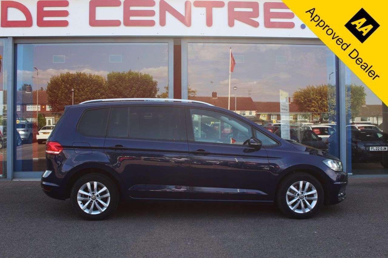 A 2017 VOLKSWAGEN TOURAN 1.6 TDI SE MPV 5dr Diesel DSG Euro 6 (s/s) (115 ps) 16" ALLOYS, BLUETOOTH, A 2017 VOLKSWAGEN TOURAN 1.6 TDI SE MPV 5dr Diesel DSG Euro 6 (s/s) (115 ps) 16" ALLOYS, BLUETOOTH,