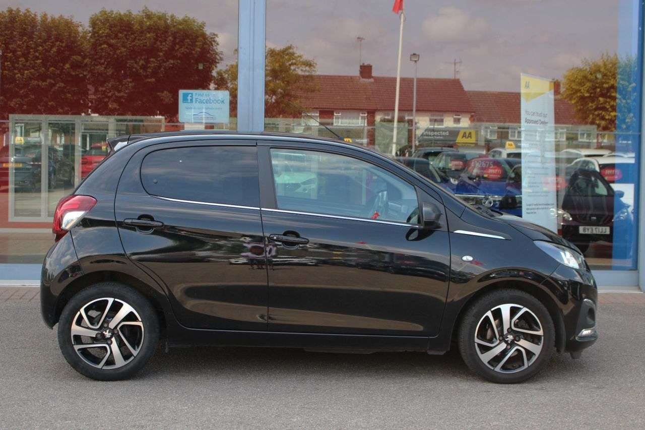 A 2020 PEUGEOT 108 1.0 Allure Hatchback 5dr Petrol Manual Euro 6 (s/s) (72 ps) 15" ALLOYS, BLU A 2020 PEUGEOT 108 1.0 Allure Hatchback 5dr Petrol Manual Euro 6 (s/s) (72 ps) 15" ALLOYS, BLU