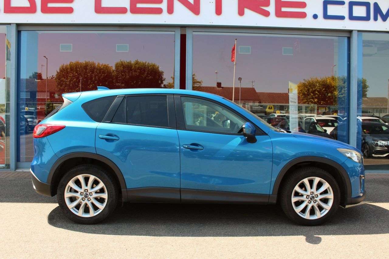 A 2012 MAZDA CX-5 2.0 SKYACTIV-G Sport Nav SUV 5dr Petrol Manual Euro 5 (s/s) (165 ps) P/SENS A 2012 MAZDA CX-5 2.0 SKYACTIV-G Sport Nav SUV 5dr Petrol Manual Euro 5 (s/s) (165 ps) P/SENS