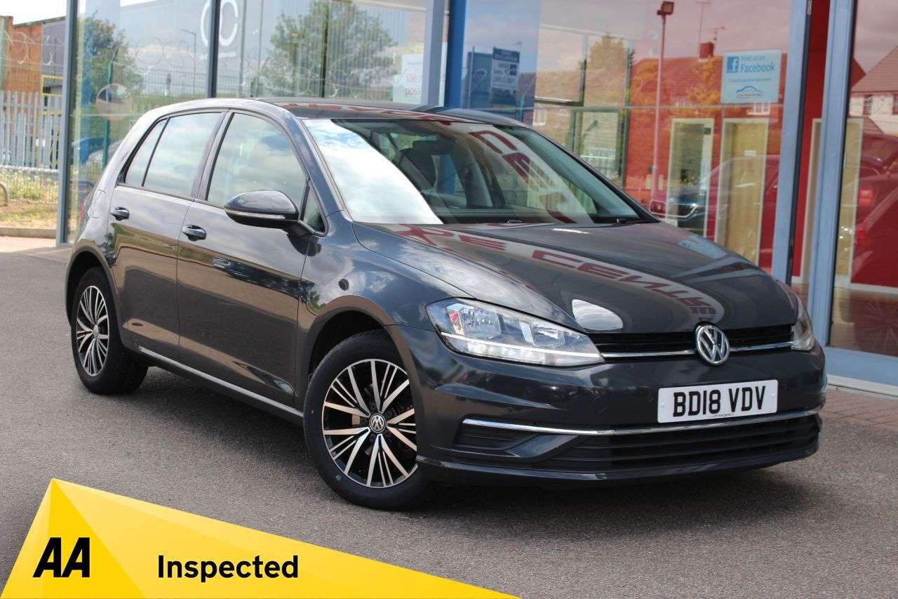 A 2018 VOLKSWAGEN GOLF 1.6 TDI SE Nav Hatchback 5dr Diesel Manual Euro 6 (s/s) (115 ps) P/SENSORS, A 2018 VOLKSWAGEN GOLF 1.6 TDI SE Nav Hatchback 5dr Diesel Manual Euro 6 (s/s) (115 ps) P/SENSORS,