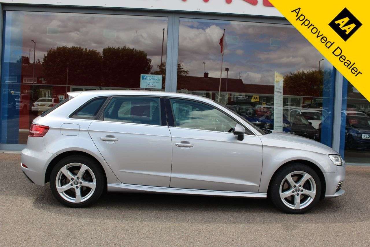 A 2020 AUDI A3 1.4 TFSIe 40 e-tron Sportback 5dr Petrol Plug-in Hybrid S Tronic Euro 6 (s/ A 2020 AUDI A3 1.4 TFSIe 40 e-tron Sportback 5dr Petrol Plug-in Hybrid S Tronic Euro 6 (s/