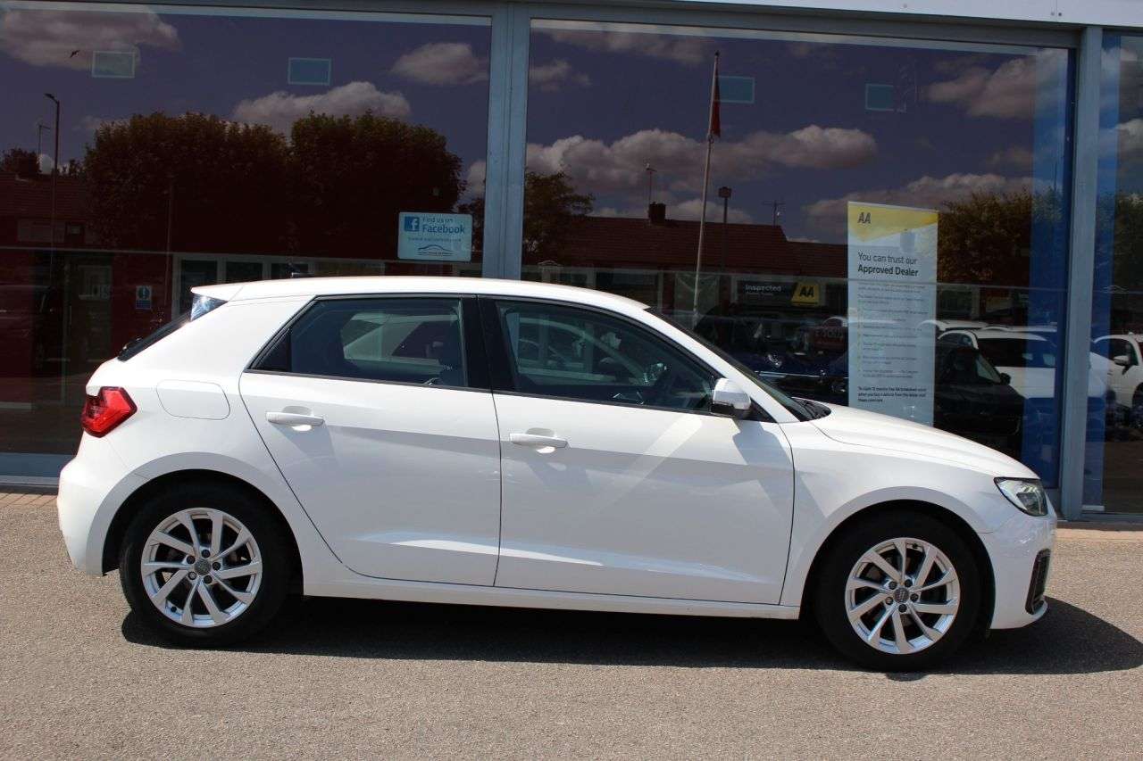 A 2020 AUDI A1 1.0 TFSI 30 Sport Sportback 5dr Petrol Manual Euro 6 (s/s) (116 ps) DAB, P/ A 2020 AUDI A1 1.0 TFSI 30 Sport Sportback 5dr Petrol Manual Euro 6 (s/s) (116 ps) DAB, P/