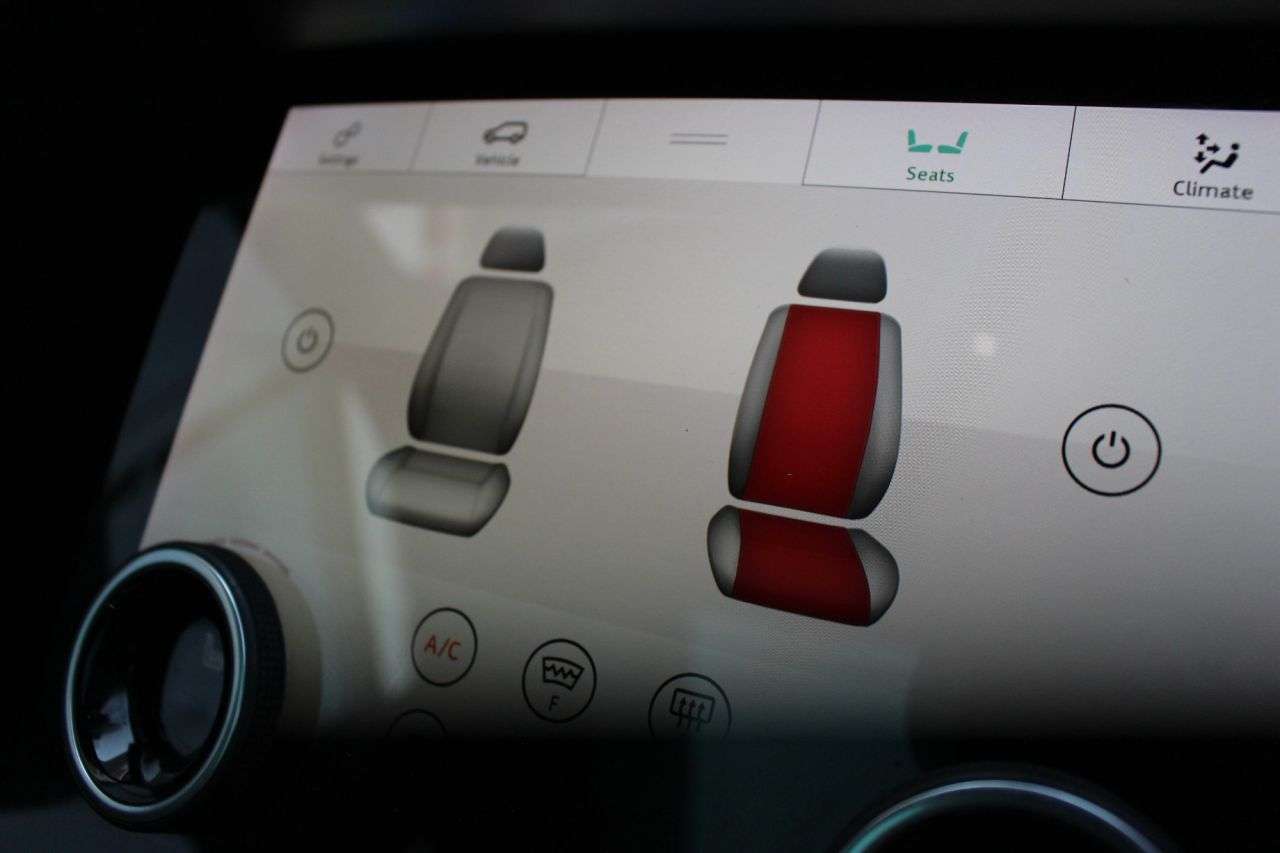 2019 LAND ROVER RANGE ROVER EVOQUE 2019 LAND ROVER RANGE ROVER EVOQUE