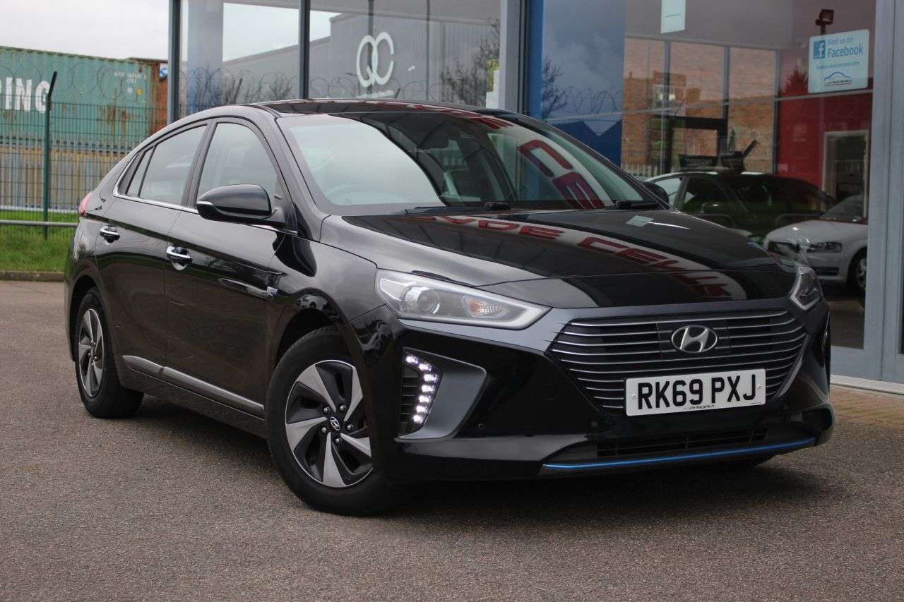 A 2019 HYUNDAI IONIQ 1.6 h-GDi GPF Premium SE Hatchback 5dr Petrol Hybrid DCT Euro 6 (s/s) (141 A 2019 HYUNDAI IONIQ 1.6 h-GDi GPF Premium SE Hatchback 5dr Petrol Hybrid DCT Euro 6 (s/s) (141