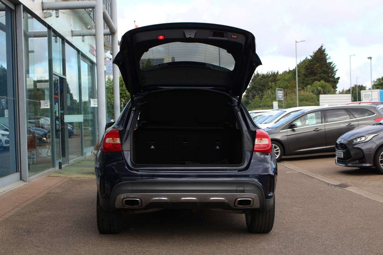 2017 MERCEDES GLA-CLASS 2017 MERCEDES GLA-CLASS