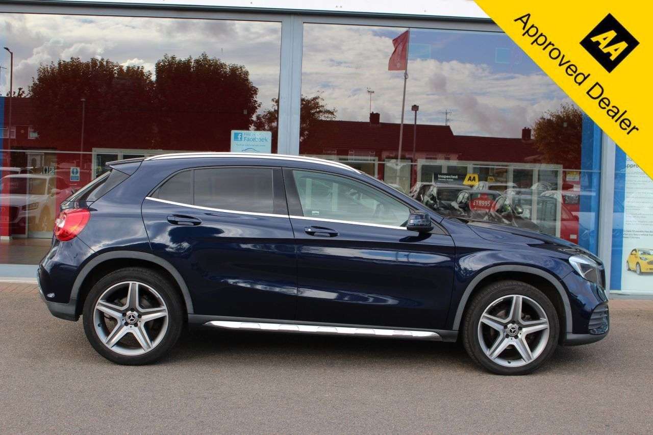 A 2017 MERCEDES GLA-CLASS GLA 200 D AMG LINE A 2017 MERCEDES GLA-CLASS GLA 200 D AMG LINE