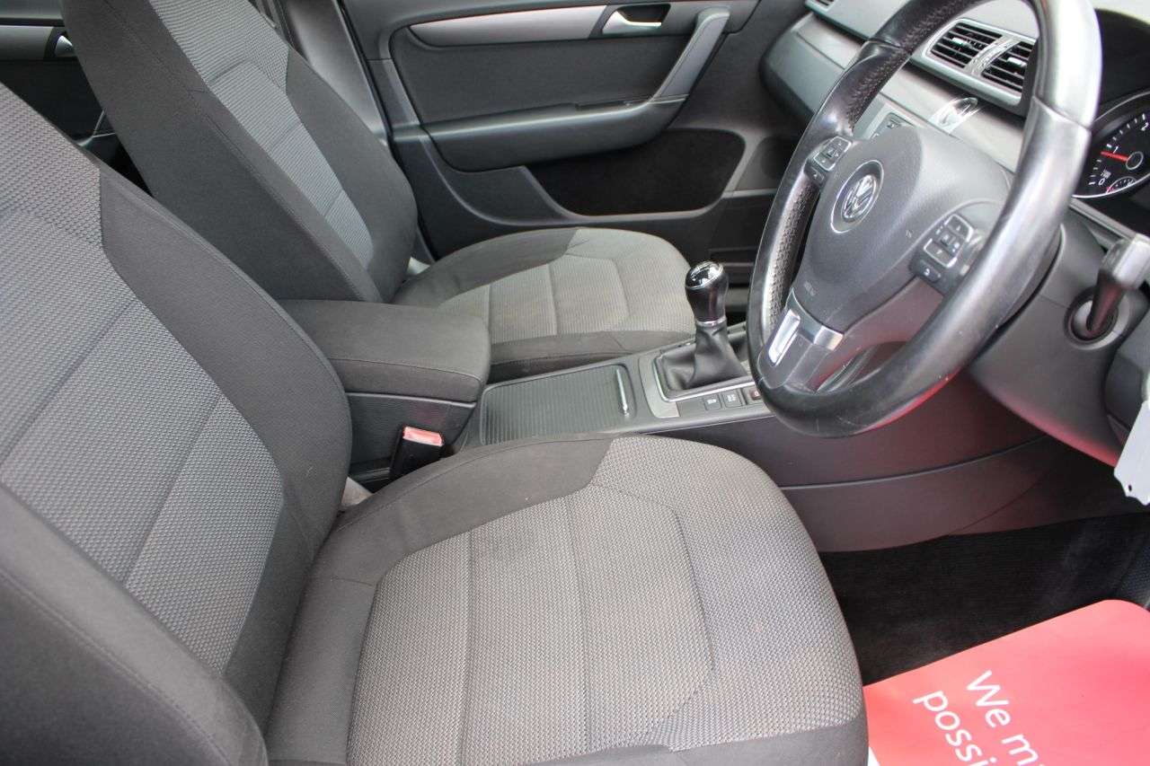 2013 VOLKSWAGEN PASSAT 2013 VOLKSWAGEN PASSAT