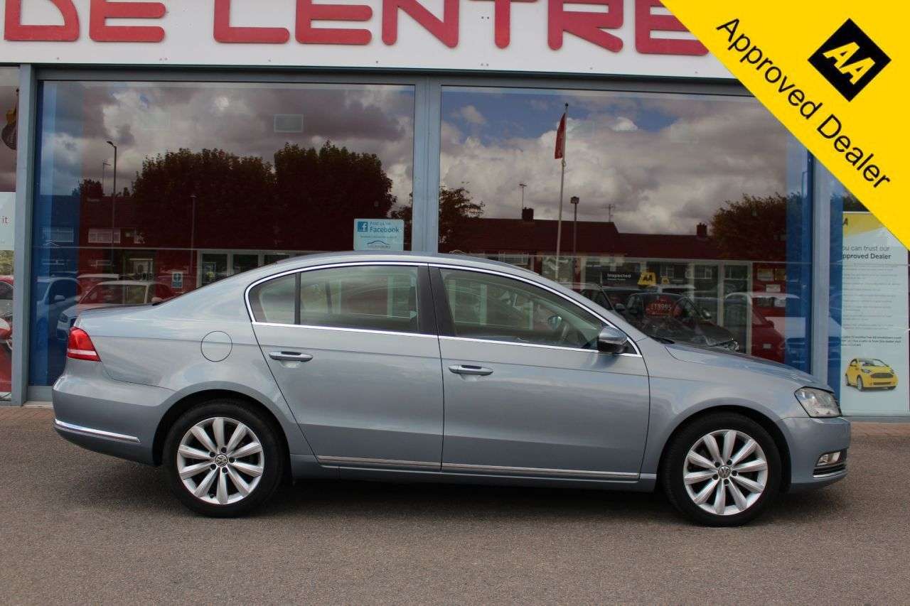 A 2013 VOLKSWAGEN PASSAT 2.0 TDI BlueMotion Tech Highline Saloon 4dr Diesel Manual Euro 5 (s/s) (140 A 2013 VOLKSWAGEN PASSAT 2.0 TDI BlueMotion Tech Highline Saloon 4dr Diesel Manual Euro 5 (s/s) (140