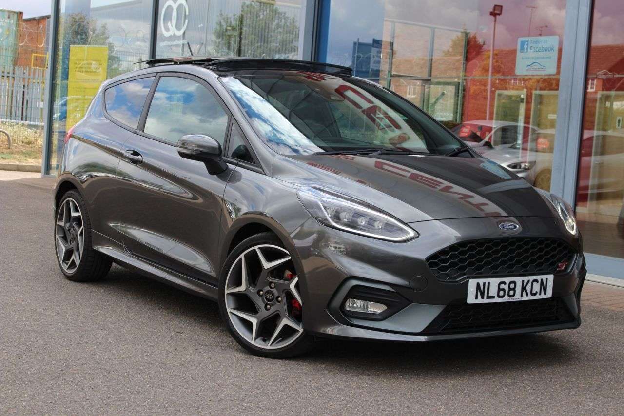 A 2018 FORD FIESTA 1.5T EcoBoost ST-3 Hatchback 3dr Petrol Manual Euro 6 (200 ps) HTD/LTHR, DA A 2018 FORD FIESTA 1.5T EcoBoost ST-3 Hatchback 3dr Petrol Manual Euro 6 (200 ps) HTD/LTHR, DA